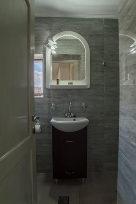 Апартаменты Newly Reconstructed Flat 107Sqm! Ханья Экстерьер фото